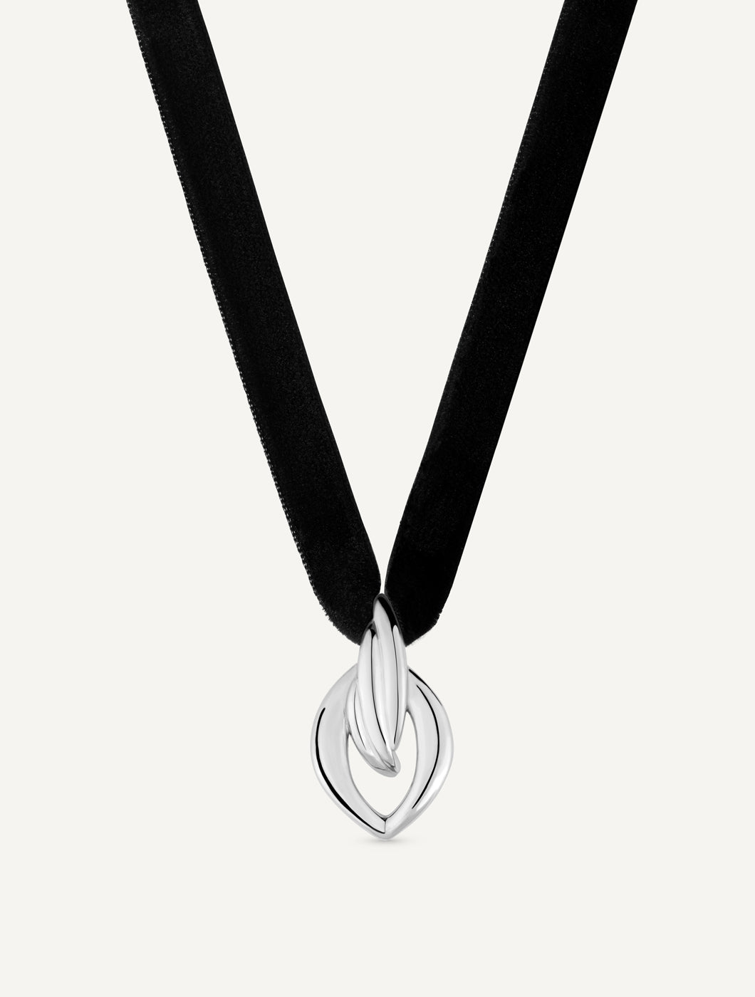 PALAIS BLACK VELVET NECKLACE