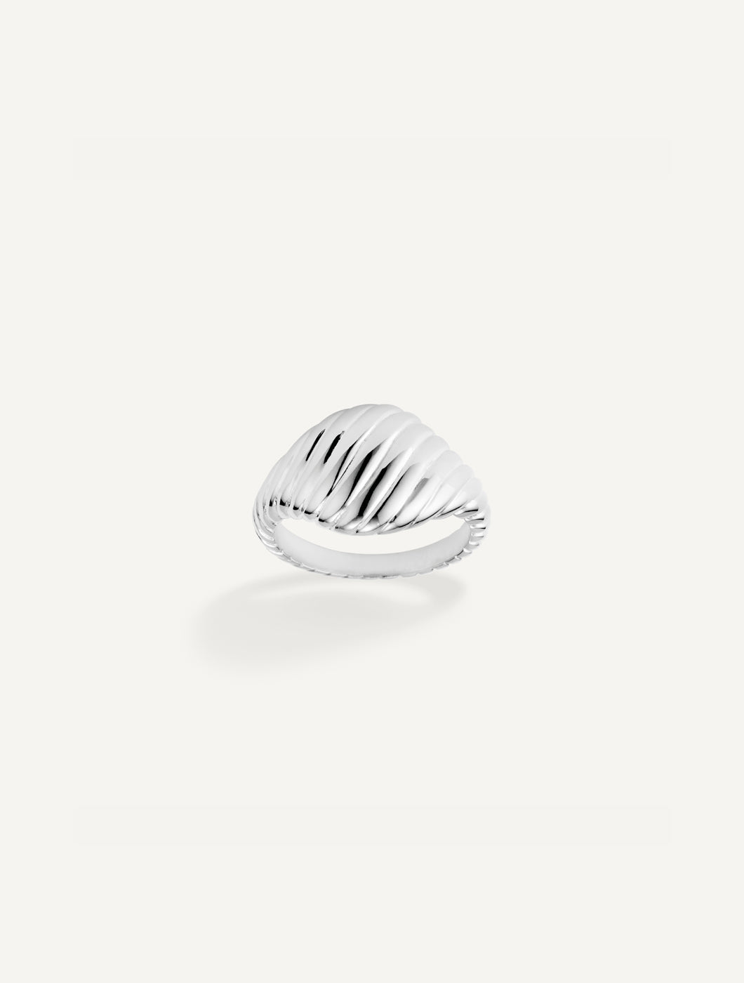 ELLE SIGNET RING